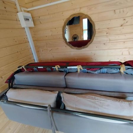 Tiny House Toute Equipee Avec Jardin Saint-Florent-sur-Cher Экстерьер фото